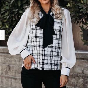 Vici blouse size medium